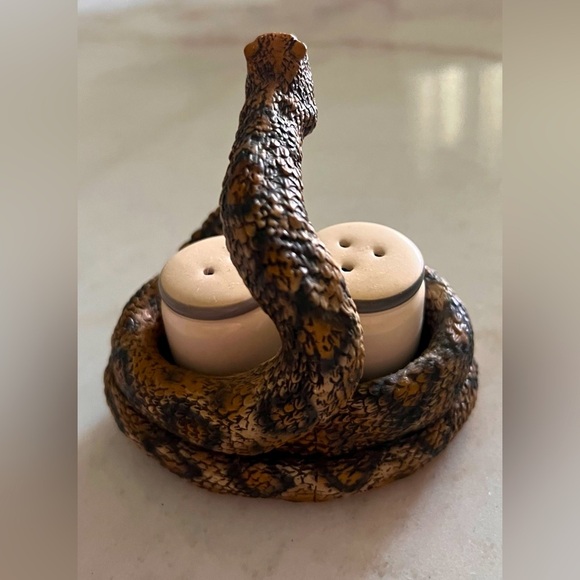 Snake Salt and Pepper Shaker Holder - Picture 3 of 7